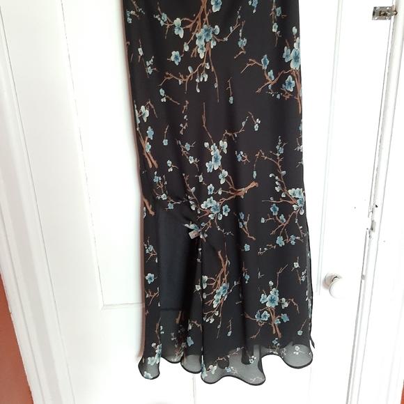 💙Floral Double Slit Skirt - Picture 4 of 7